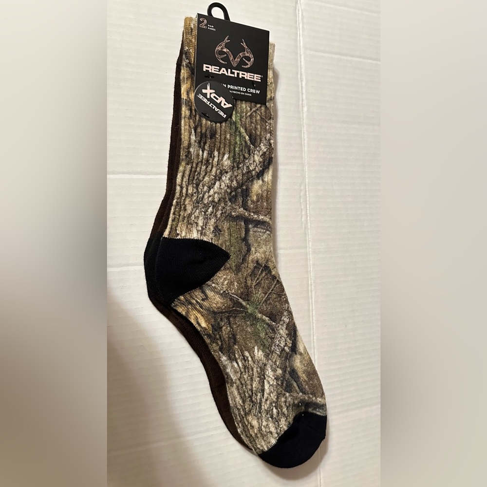 Realtree Camouflage Crew Socks in Brown and Black